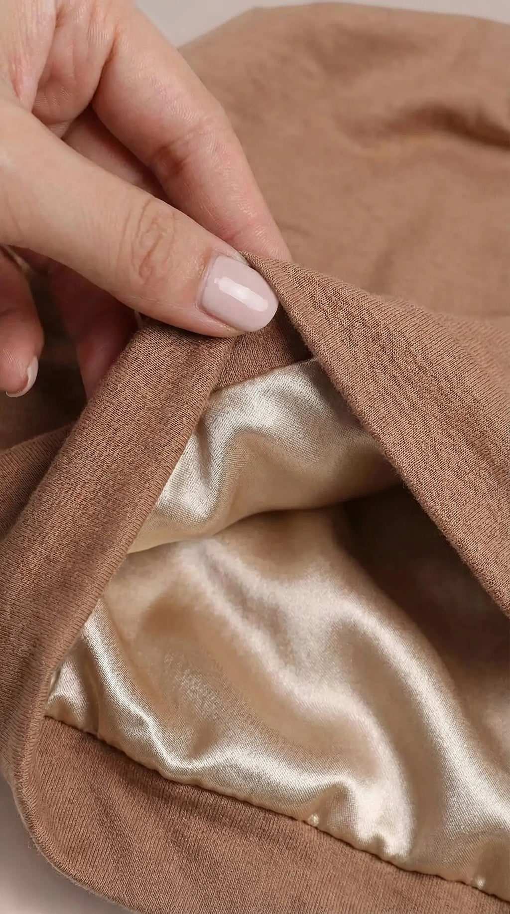 STAYPUT™ Satin-Lined Undercap
